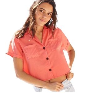 Coral short cuff sleeve button down crop top